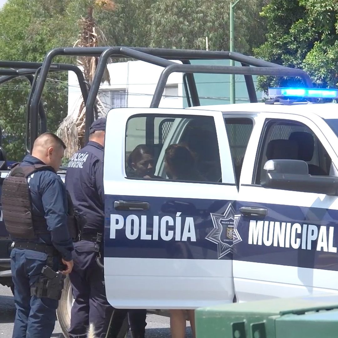 Una mujer con crisis epiléptica escapa de la Clínica 51 del IMSS en Gómez Palacio, desmayándose en el periférico